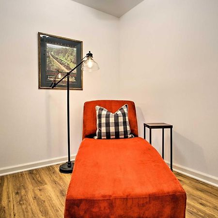 Newly Remodeled Apartment On Main Street In Saluda Exterior foto
